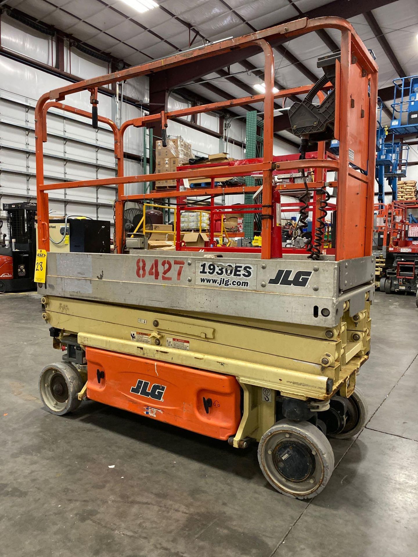 2014 JLG 1930 ES ELECTRIC SCISSOR LIFT, SELF PROPELLED, 19' PLATFORM HEIGHT, 500 LB CAPACITY, SLIDE