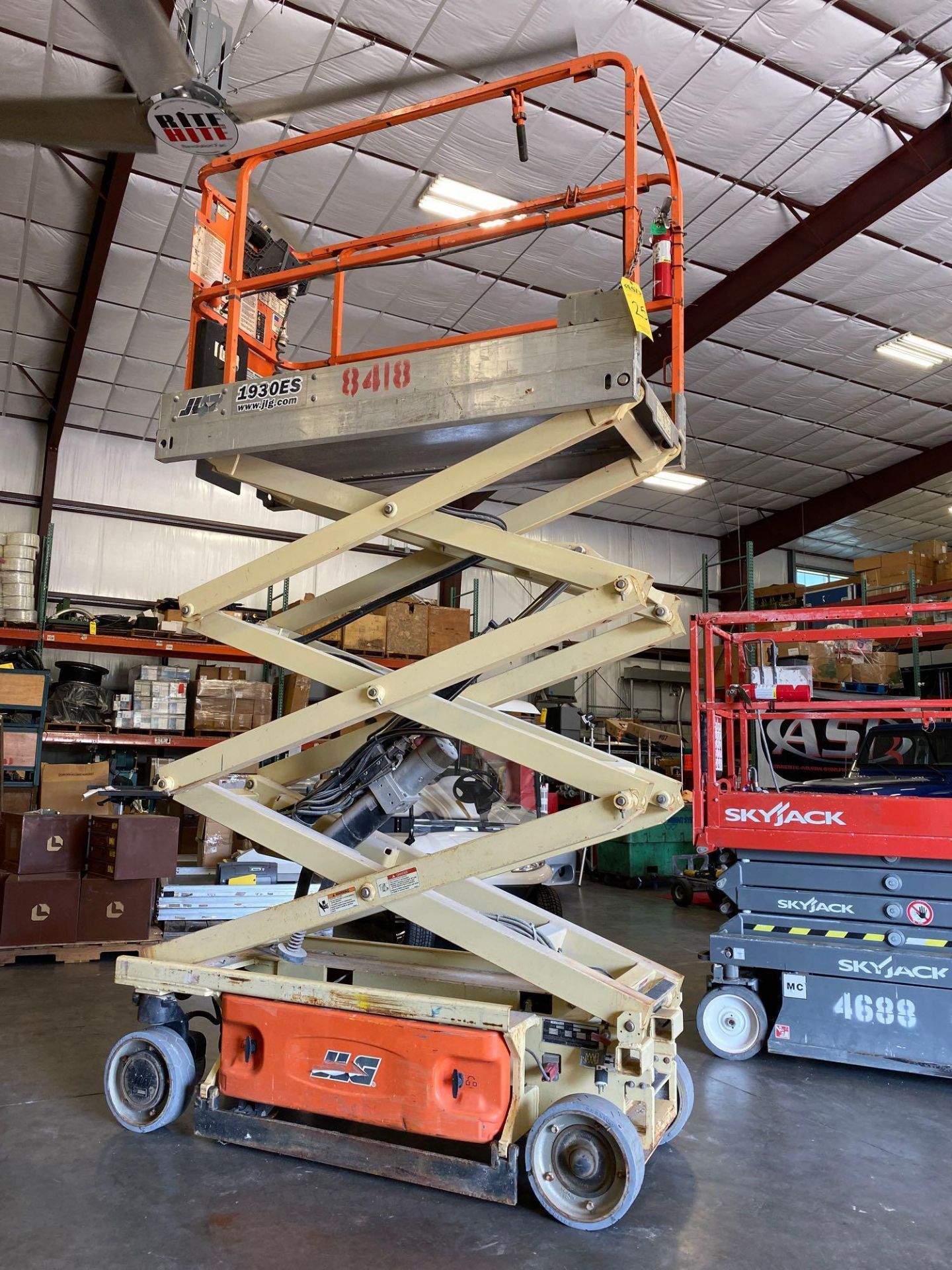 2014 JLG 1930ES ELECTRIC SCISSOR LIFT, SELF PROPELLED, EXTENDABLE PLATFORM, 500 LB CAPACITY, 19' PLA - Bild 7 aus 7