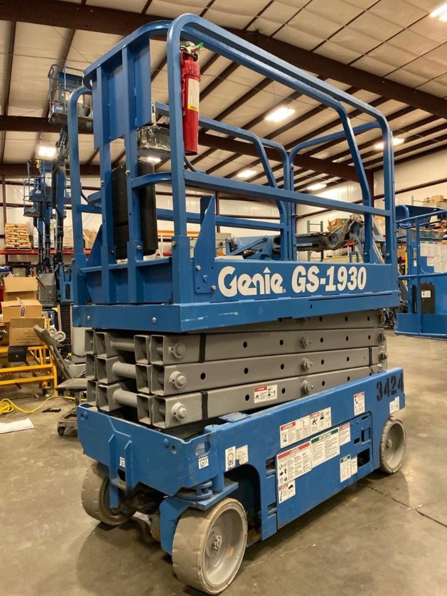 GENIE GS-1930 ELECTRIC SELF PROPELLED SCISSOR LIFT, 19' PLATFORM HEIGHT, SLIDE OUT PLATFORM