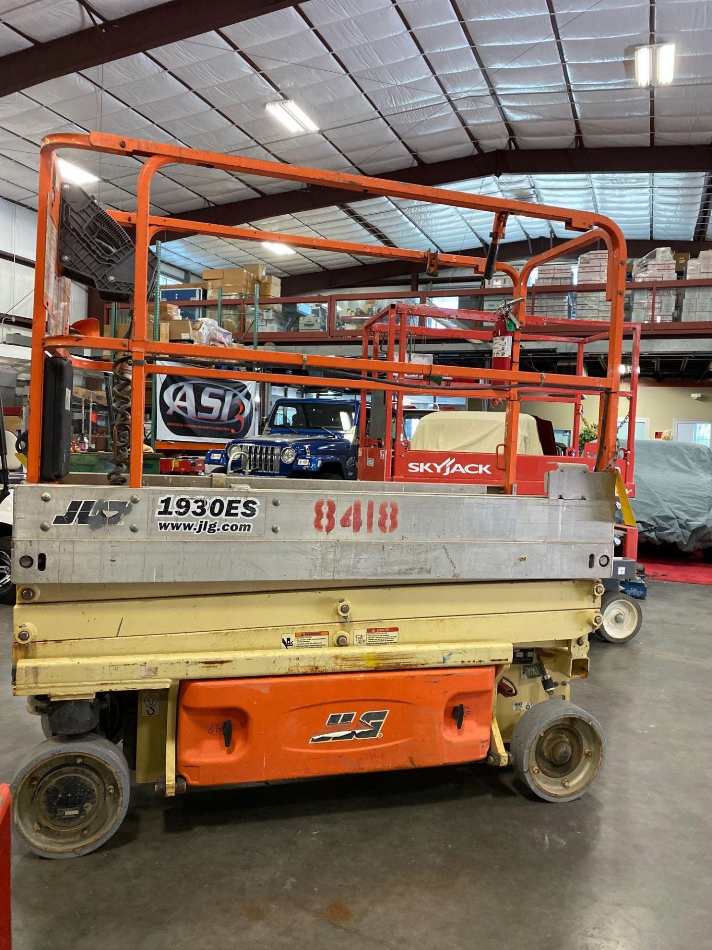 2014 JLG 1930ES ELECTRIC SCISSOR LIFT, SELF PROPELLED, EXTENDABLE PLATFORM, 500 LB CAPACITY, 19' PLA - Bild 5 aus 7