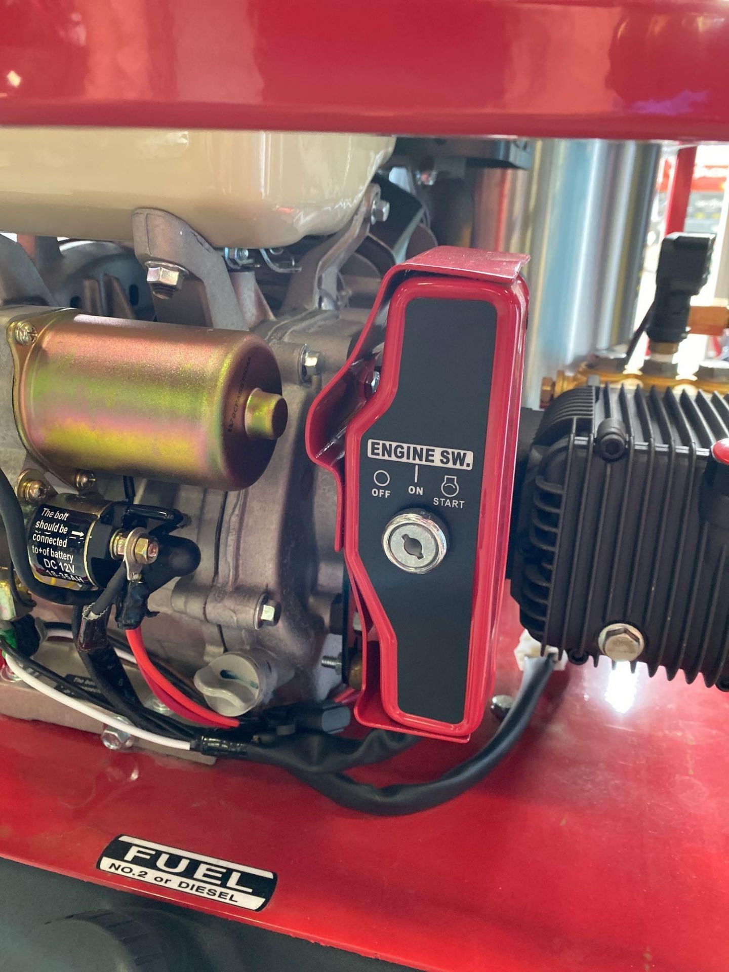 NEW 2019 MAGNUM 4000 PSI HEATED PRESSURE WASHER, ELECTRIC START, GAS POWERED WITH DIESEL BURNER, HOS - Image 4 of 6