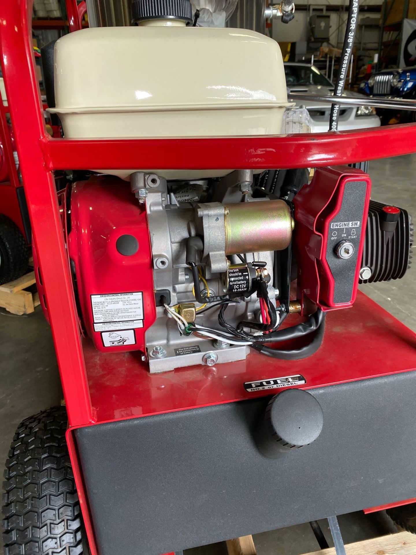 NEW 2019 MAGNUM 4000 PSI HEATED PRESSURE WASHER, ELECTRIC START, GAS POWERED WITH DIESEL BURNER, HOS - Image 4 of 4