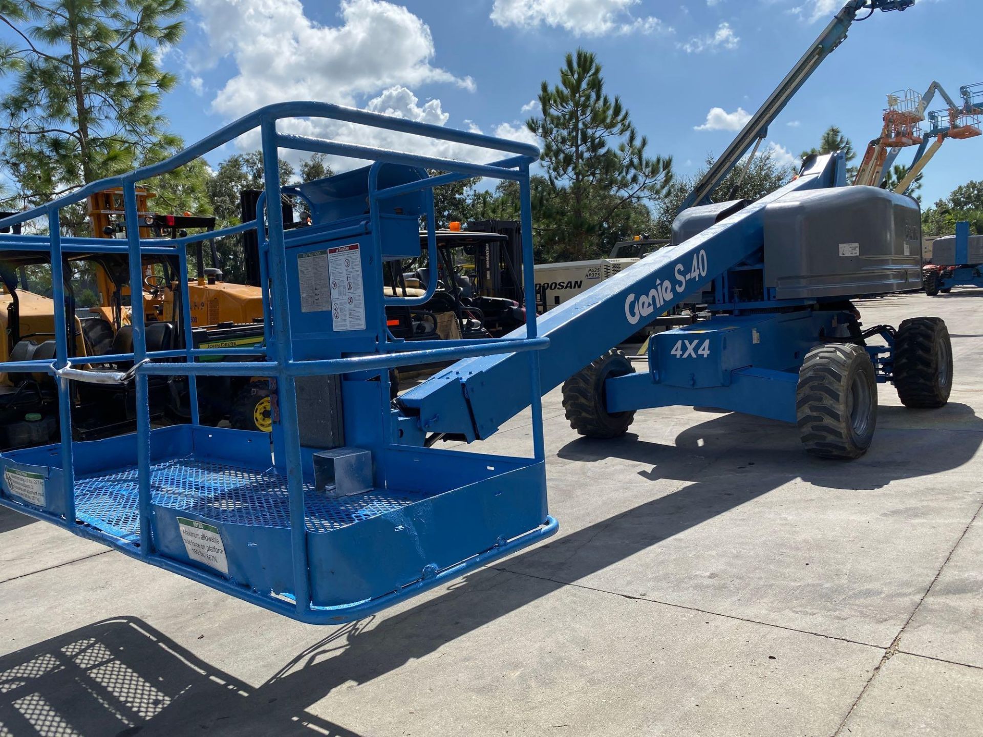 GENIE S-40 DIESEL 4 x 4 BOOM LIFT, 40' PLATFORM HEIGHT, RUNS & OPERATES - Image 2 of 8