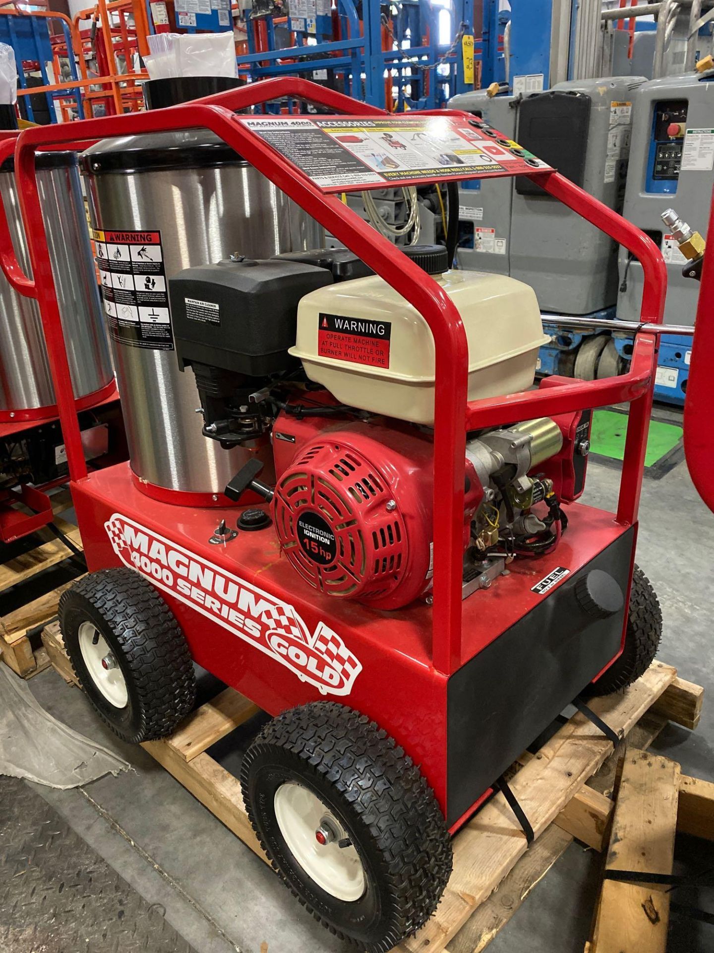 NEW 2019 MAGNUM 4000 PSI HEATED PRESSURE WASHER, ELECTRIC START, GAS POWERED WITH DIESEL BURNER, HOS - Image 3 of 5