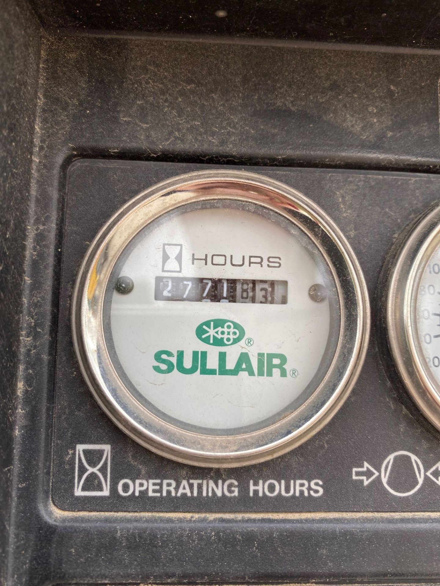 SULLAIR 185 TRAILER MOUNTED AIR COMPRESSOR, TURNS OVER, WOULDN'T START, 49 HP - Image 11 of 12