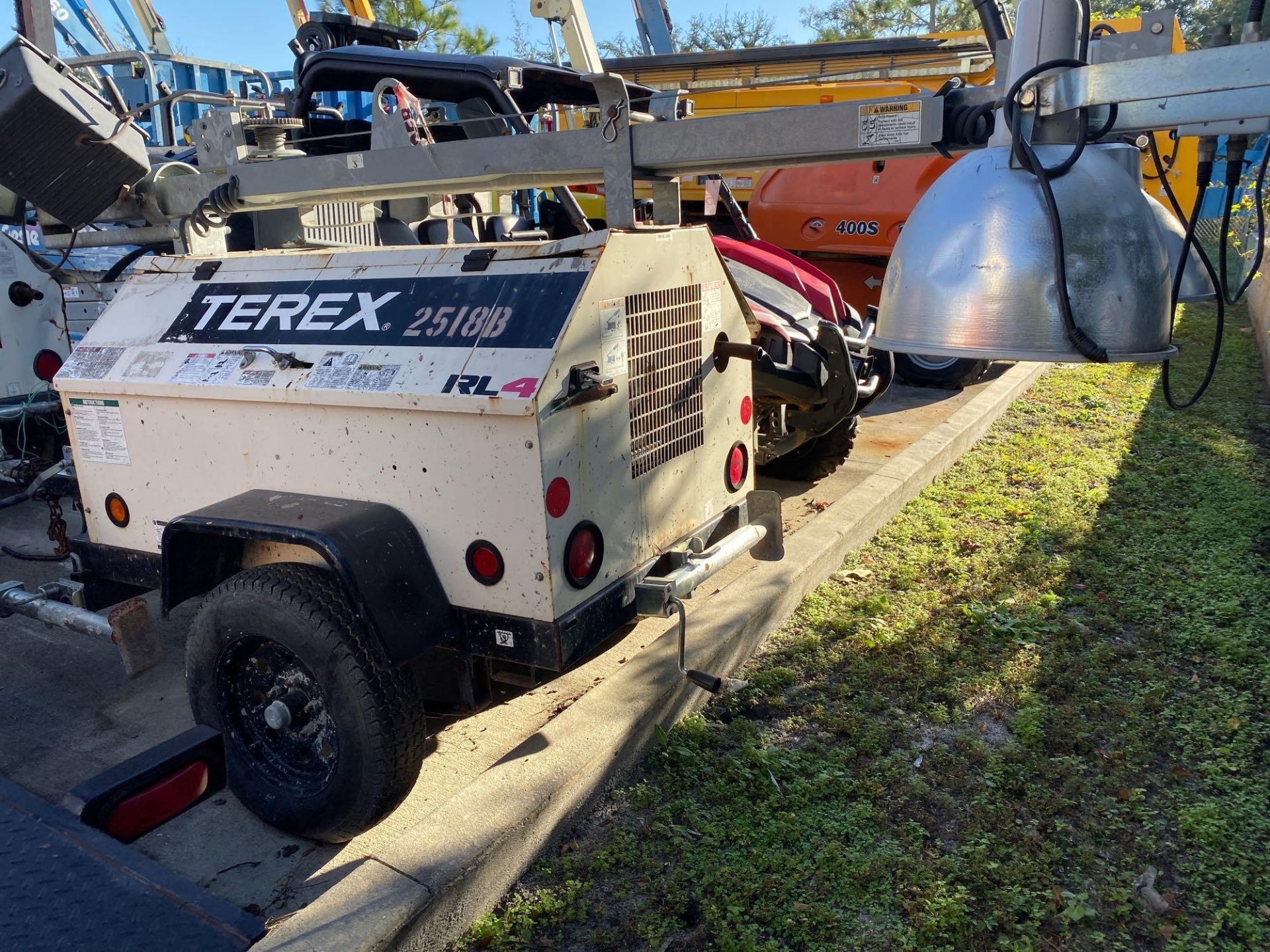 2015 TEREX RL4 TRAILER MOUNTED GENERATOR/LIGHT TOWER, RUNS AND OPERATES - Image 3 of 4