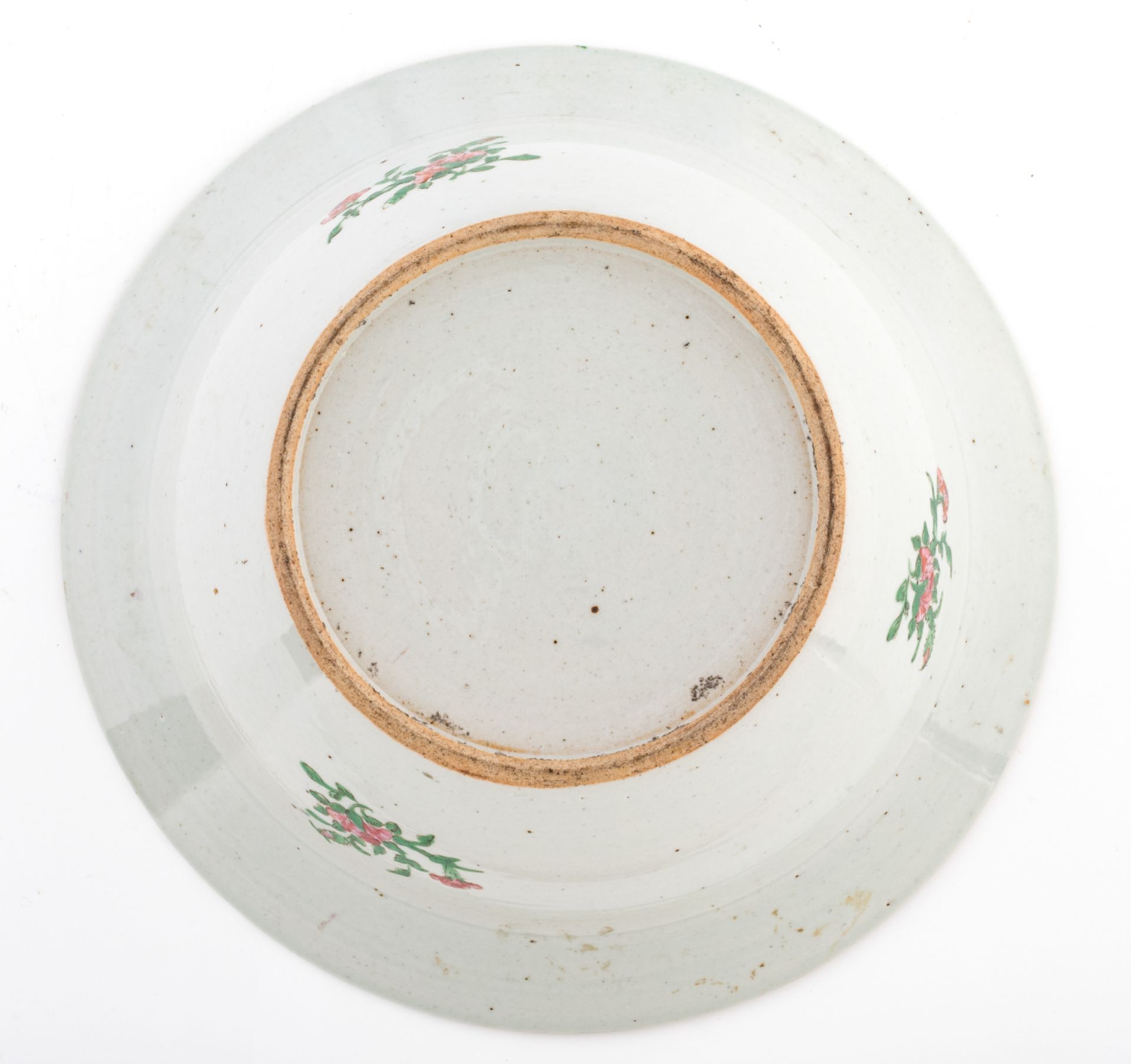 A large Chinese famille rose Canton bowl, decorated with birds, butterflies and flower branches, 19t - Bild 7 aus 7