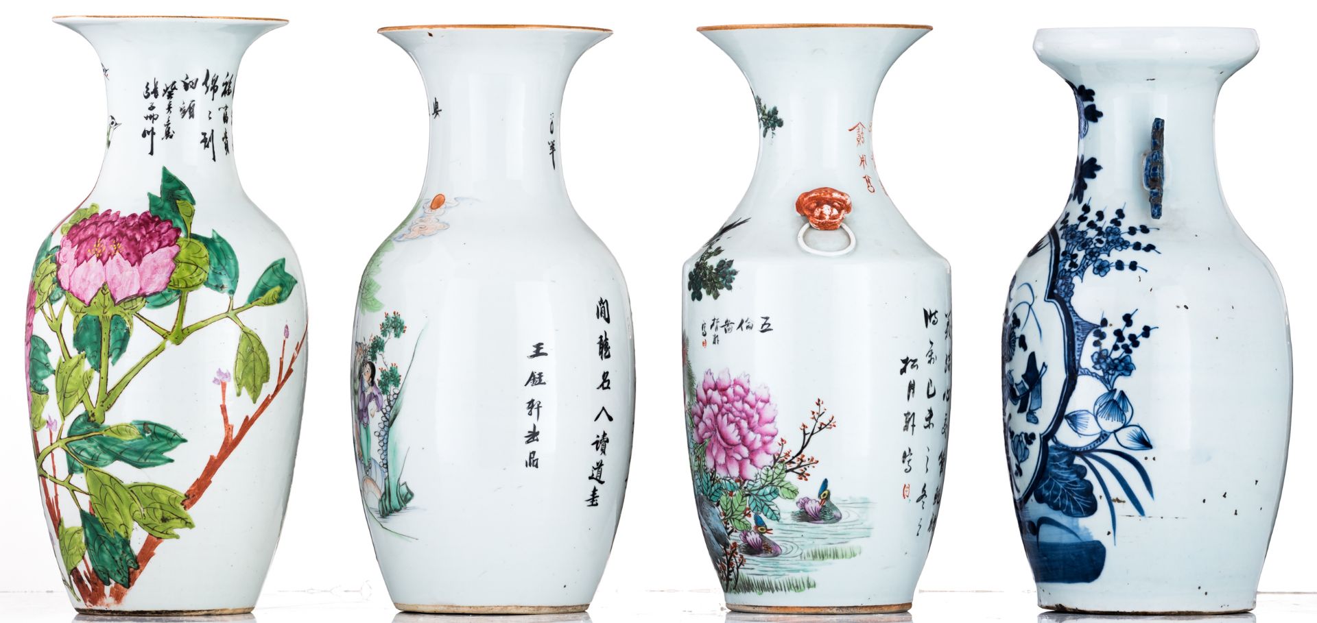 A lot of three Chinese vases, famille rose and polychrome decorated with children, flowers and birds - Bild 2 aus 6