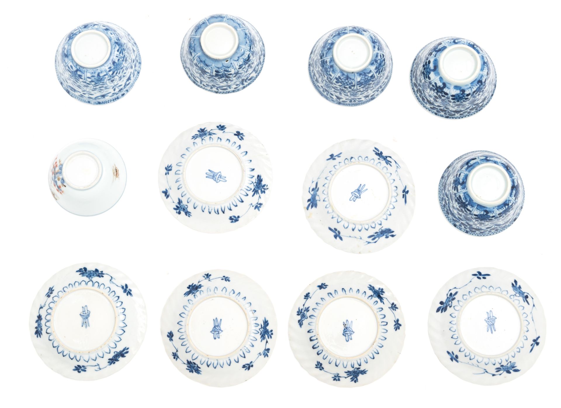 A lot of various Chinese blue and white table ware, 18th - 19thC, H 4 - 20,5 - ø 11 - 12,5 cm - Bild 26 aus 28