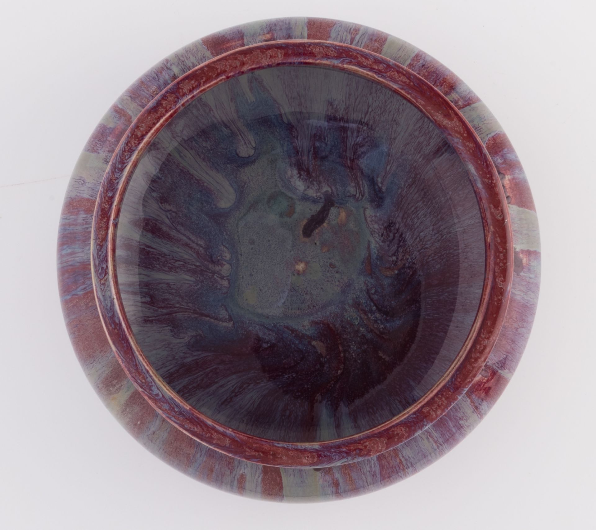 A Chinese flambé glazed brush washer, probably 18thC, Qing dynasty, H 11 - ø 25 cm - Bild 6 aus 7
