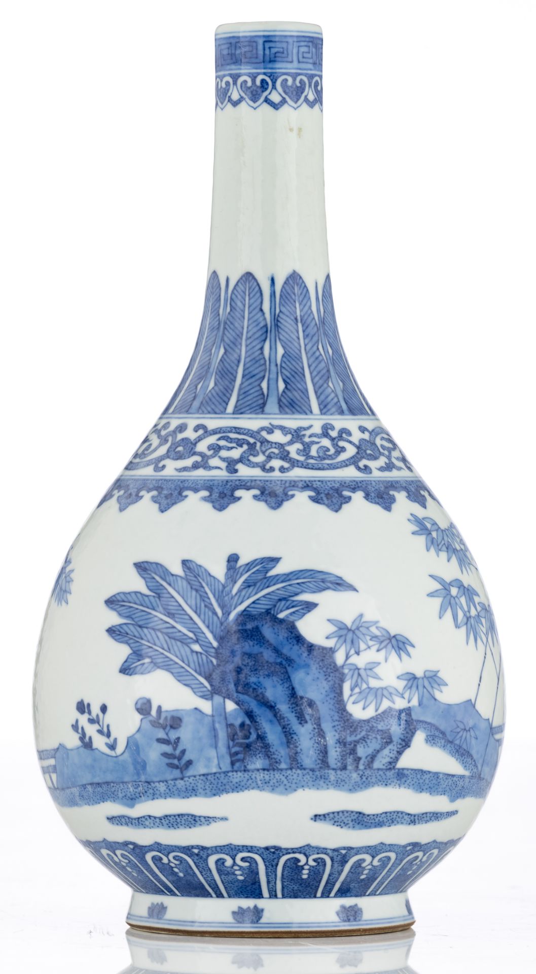 A Chinese blue and white bottle vase, overall decorated with rocks, leaves and bamboo, marked Guangx - Bild 3 aus 6