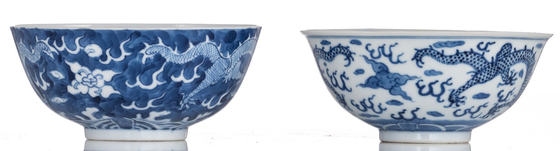 Two Chinese blue and white dragon decorated bowls, with a Kangxi mark, H 5,5 - 6 - ø 12,5 - 13 cm - Bild 4 aus 7