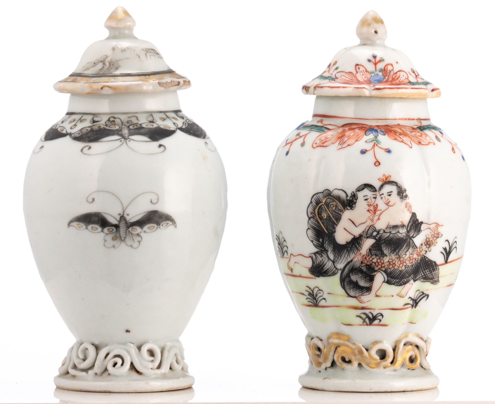 Two Chinese famille rose, grisaille and gilt export porcelain tea caddies and covers, decorated with - Bild 3 aus 7