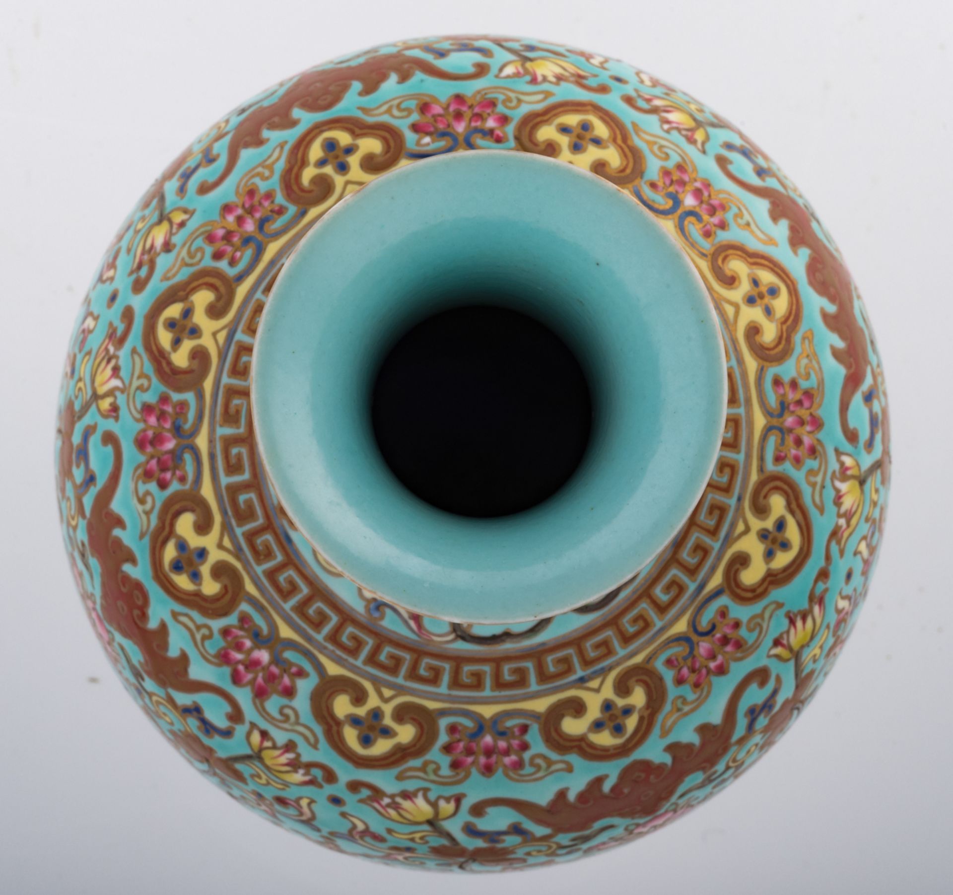 A Chinese gilt and polychrome enamelled porcelain vase, decorated with flower scrolls, a bat and a " - Image 5 of 6