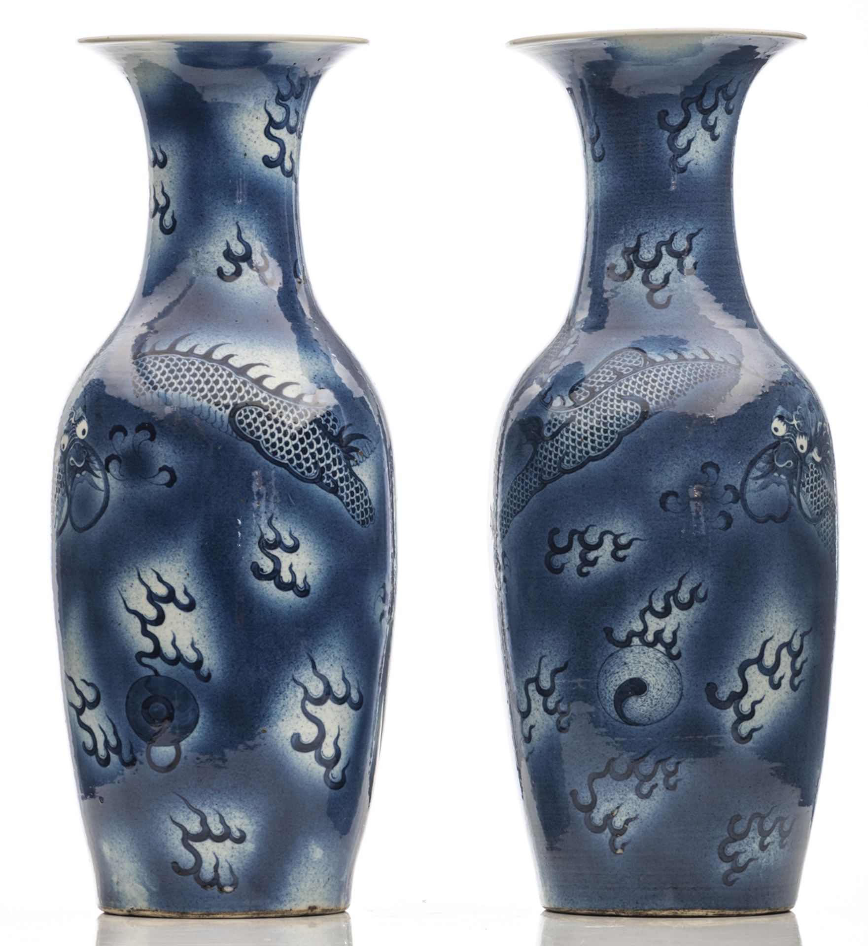 A pair of Chinese blue and white vases, decorated with a dragon chasing the flaming pearl, 19thC, H - Bild 4 aus 6