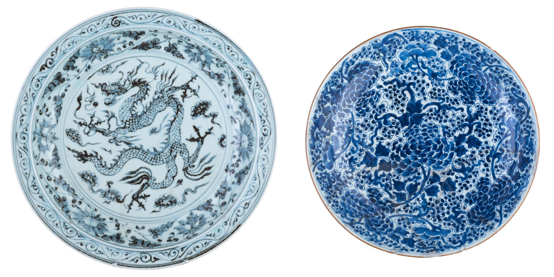 A Chinese blue and white dragon decorated Ming type charger; added a ditto floral decorated plate, w