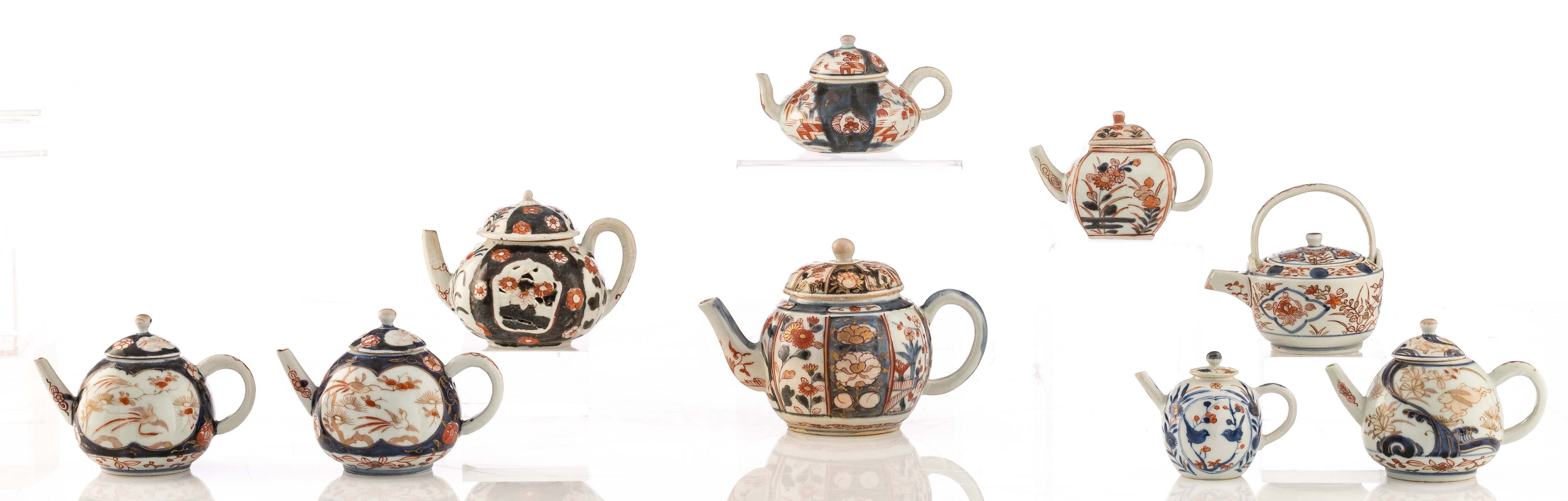 A lot of various Japanese Arita Imari porcelain tea pots, 18thC, H 7,8 - 12 cm - Image 2 of 12