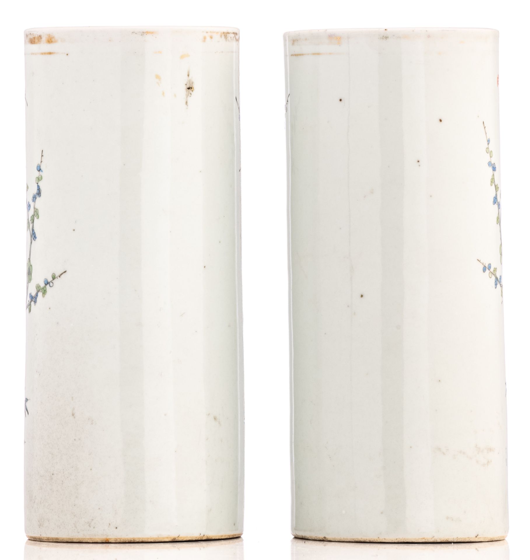 A pair of Chinese polychrome cylindrical vases, decorated with a rock, a bird and flower branches, m - Image 3 of 6