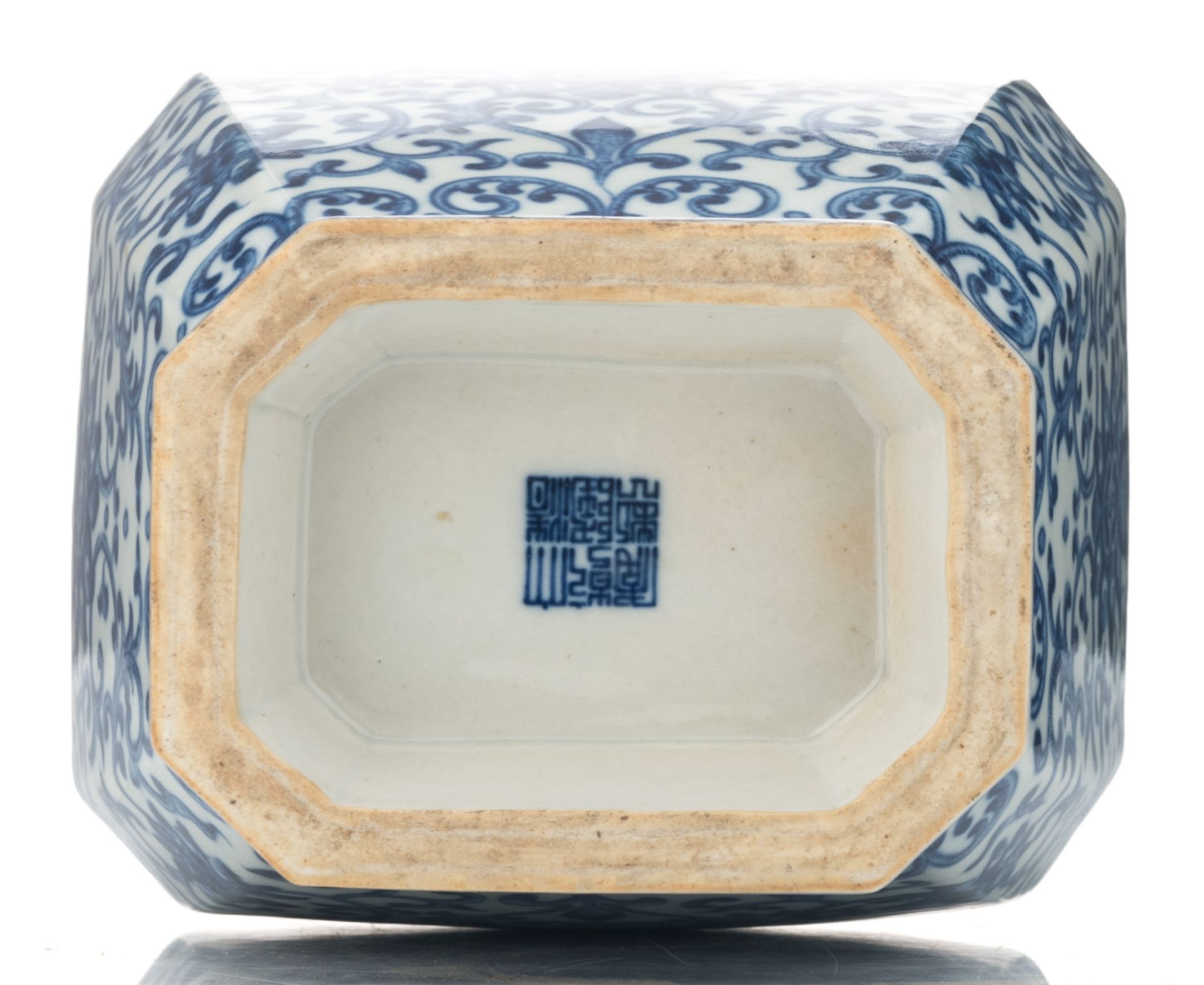 A Chinese blue and white octagonal baluster shaped vase, all over decorated with scrolling lotus, wi - Bild 6 aus 6