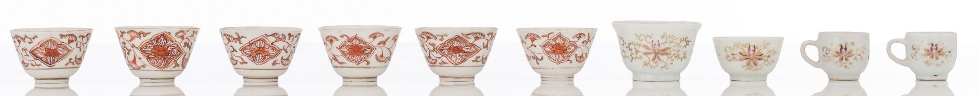A lot of Chinese porcelain tableware, later 18thC and 19thC, H 3,2 - 11 cm - Bild 2 aus 11