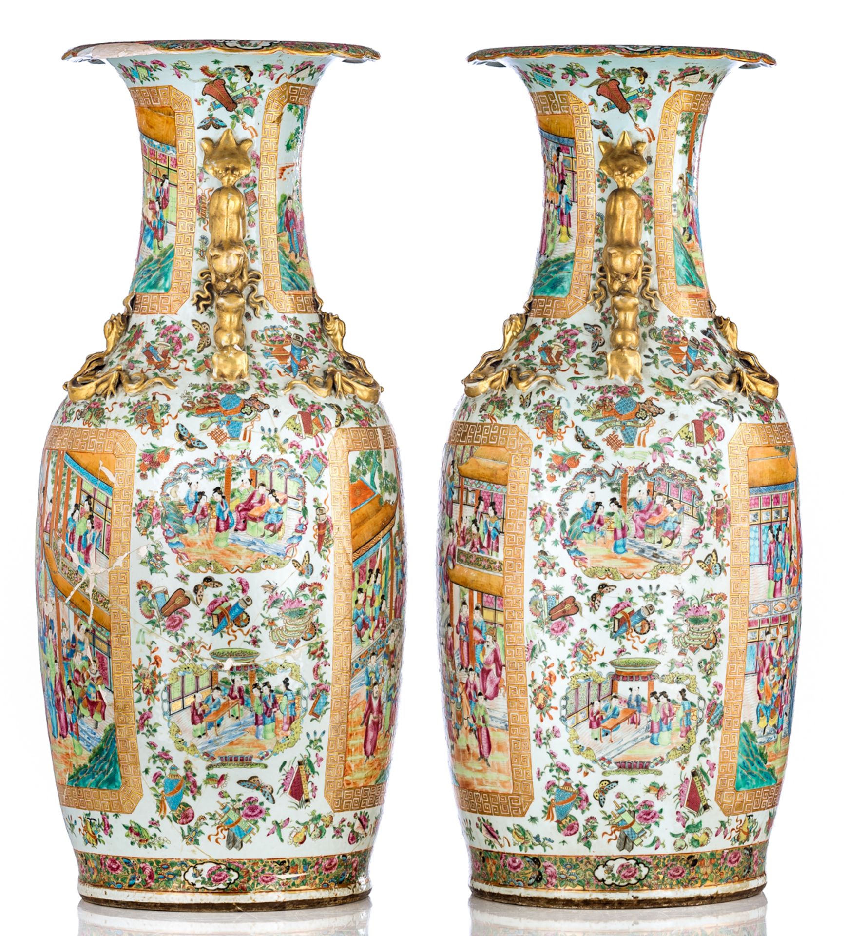 Two large Chinese famille rose floral and relief decorated Canton vases, the roundels with animated - Bild 5 aus 7