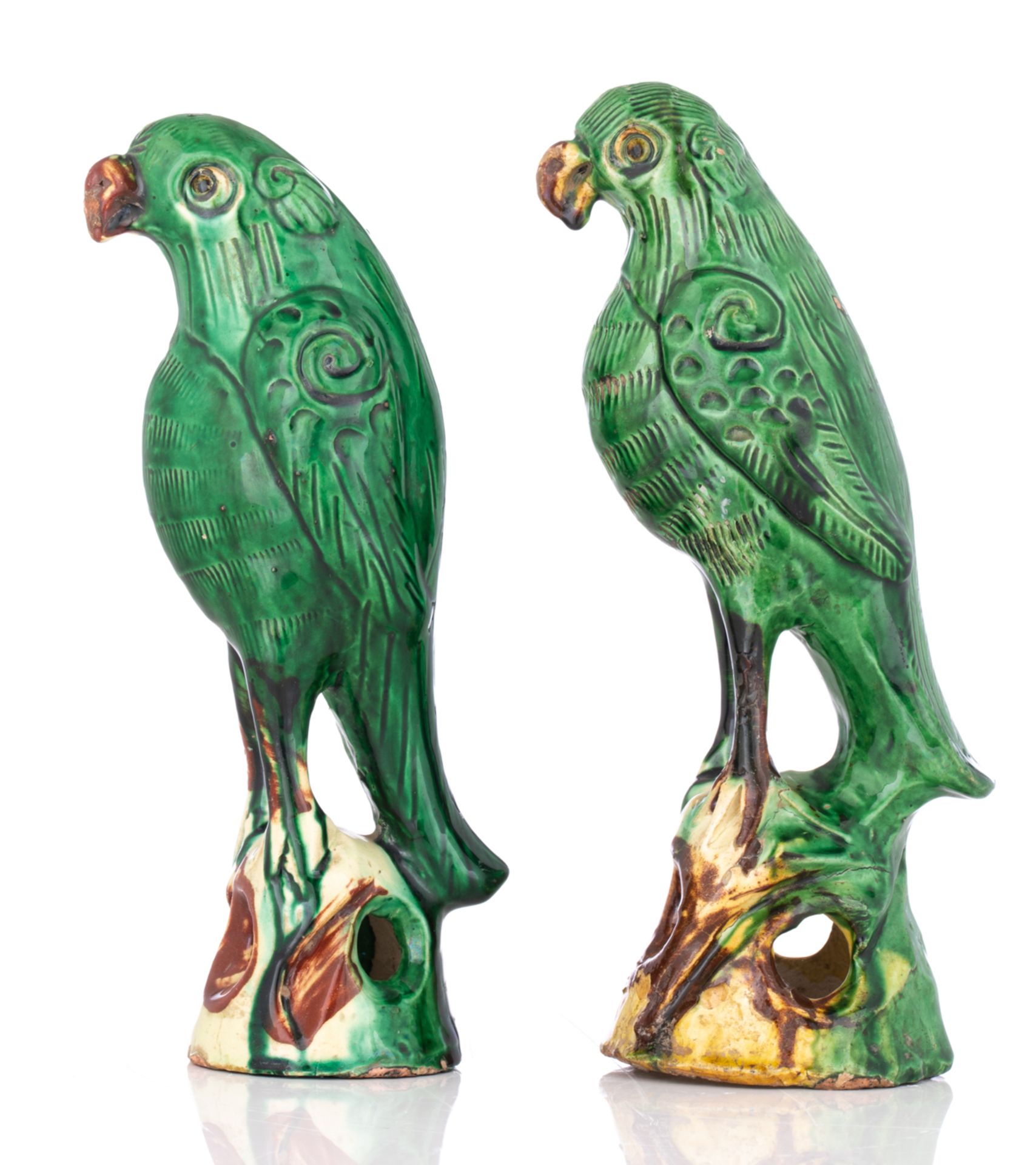 Two Chinese Qianlong type sancai glazed parrots, , H 23 - 24 cm - Image 3 of 7