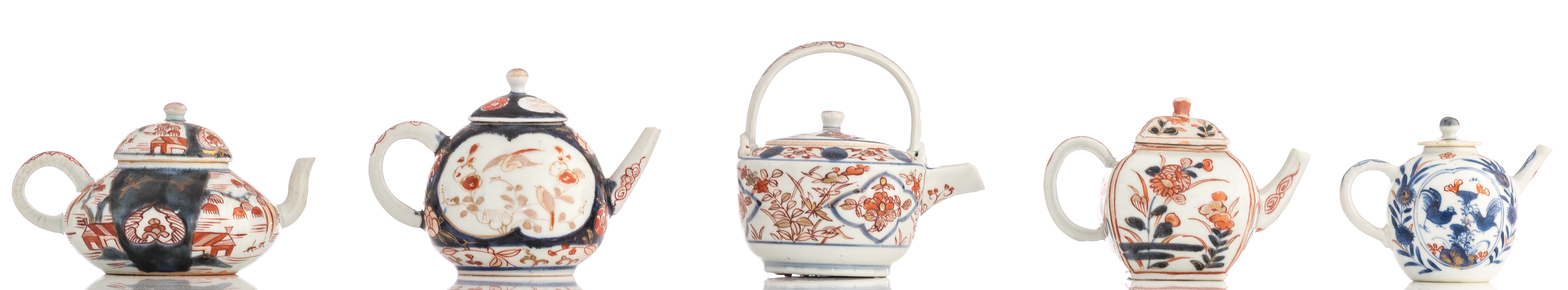 A lot of various Japanese Arita Imari porcelain tea pots, 18thC, H 7,8 - 12 cm - Image 9 of 12