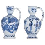 Two Japanese blue and white Arita jugs, Edo and period, H 22,5 cm