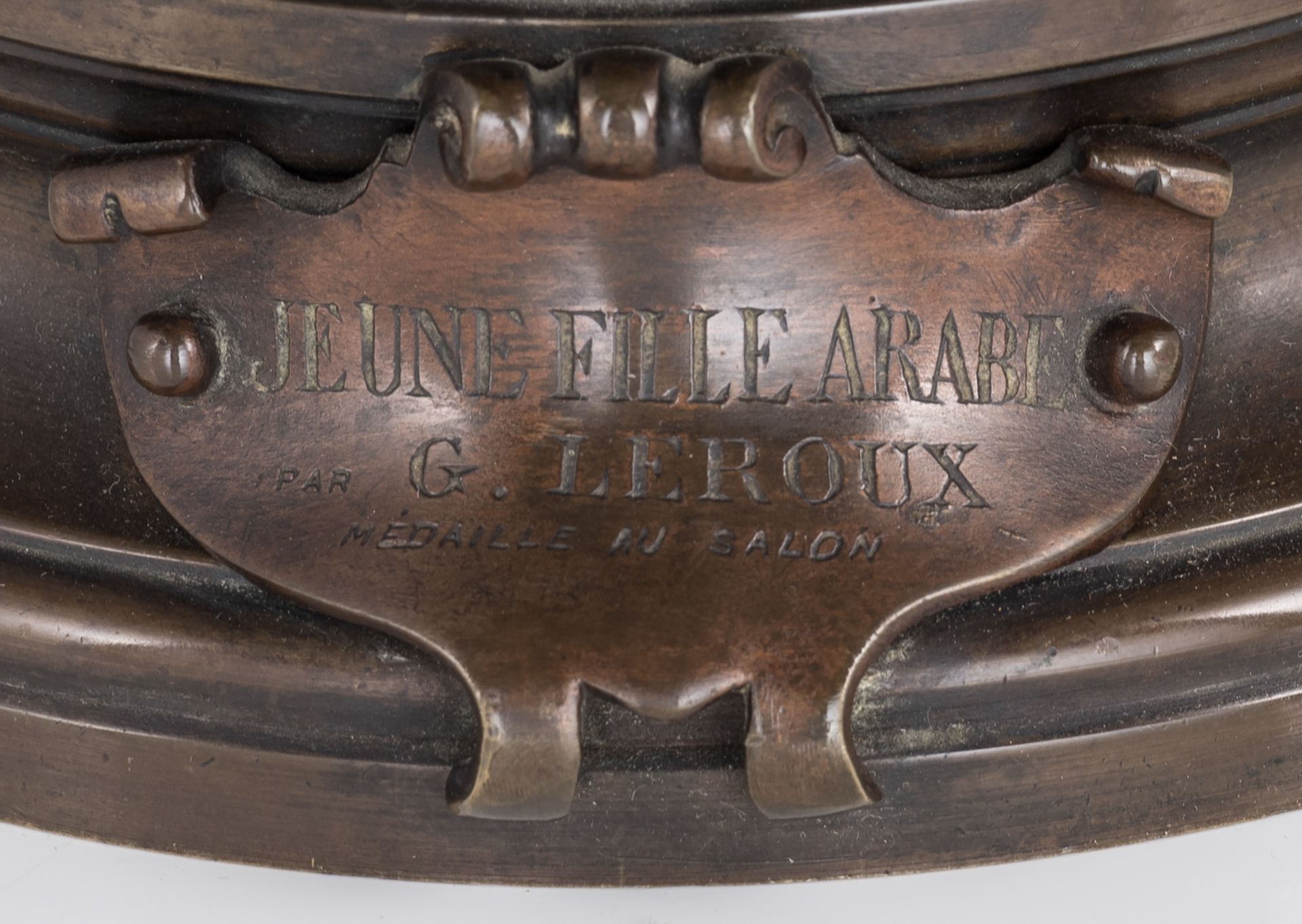 Leroux G., 'Jeune fille Arabe', patinated bronze, H 63 cm - Image 7 of 7