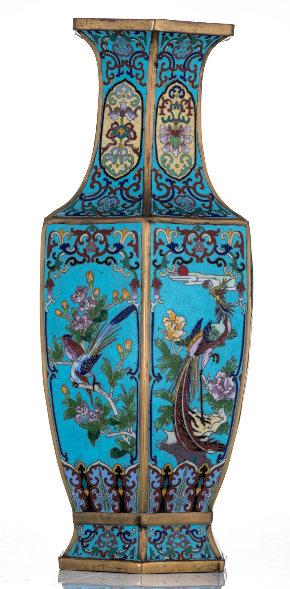 A Chinese hexagonal cloisonné enamel baluster shaped vase, the panels decorated with birds, flower b - Bild 4 aus 7