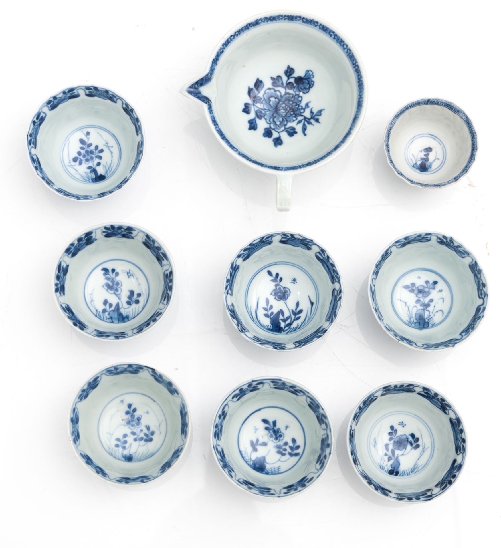 A lot of various Chinese blue and white table ware, 18th - 19thC, H 4 - 20,5 - ø 11 - 12,5 cm - Bild 21 aus 28