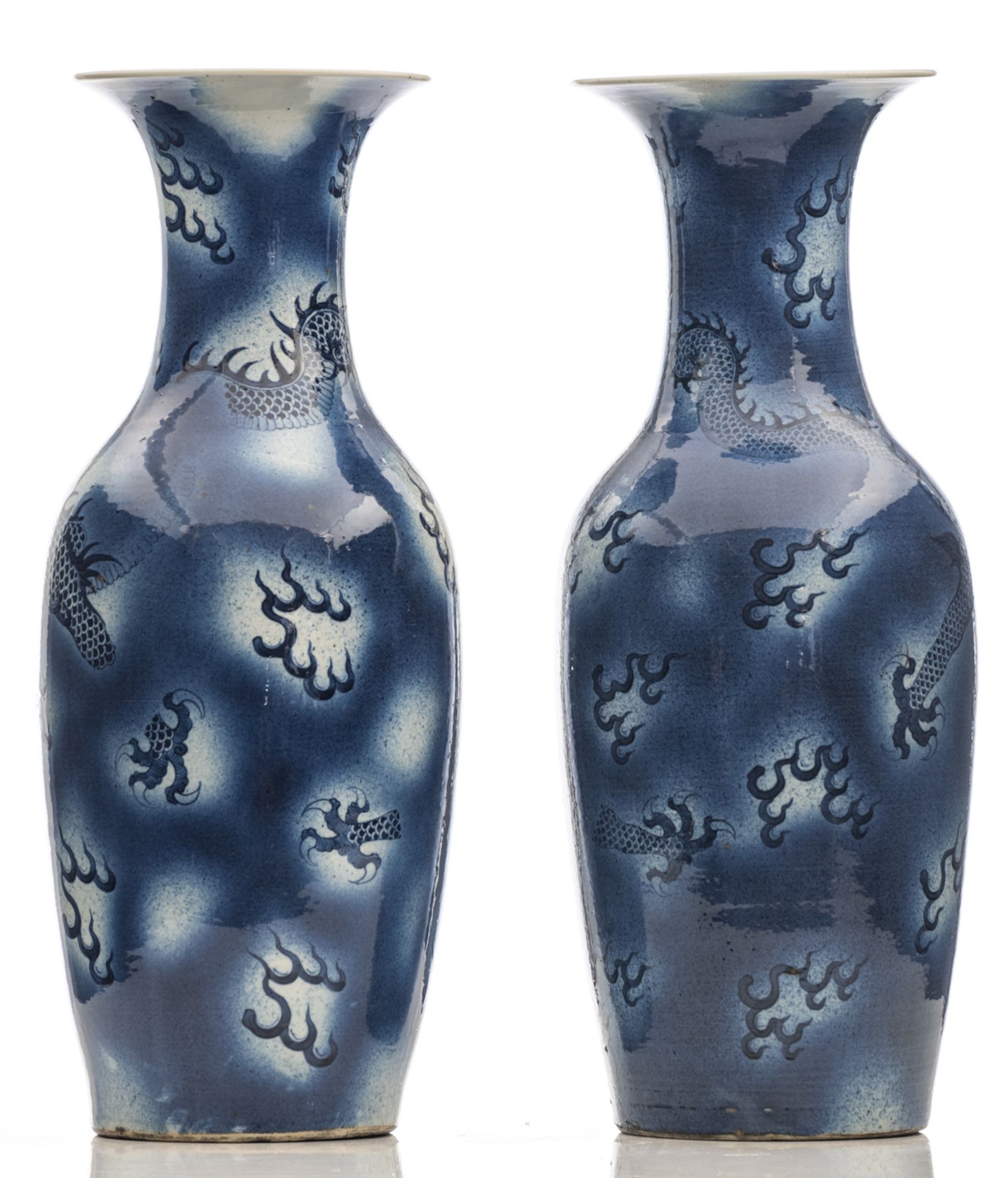 A pair of Chinese blue and white vases, decorated with a dragon chasing the flaming pearl, 19thC, H - Bild 3 aus 6