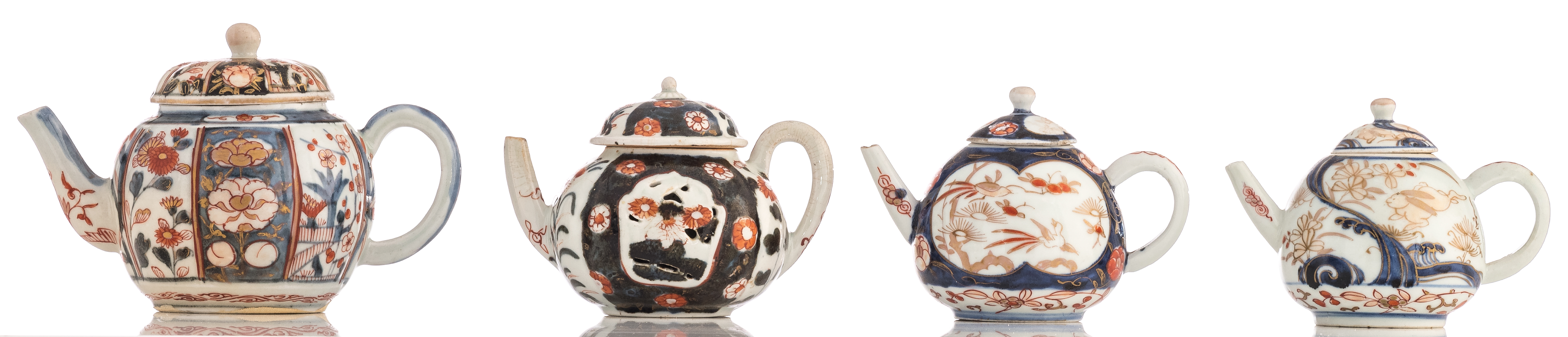 A lot of various Japanese Arita Imari porcelain tea pots, 18thC, H 7,8 - 12 cm - Image 3 of 12