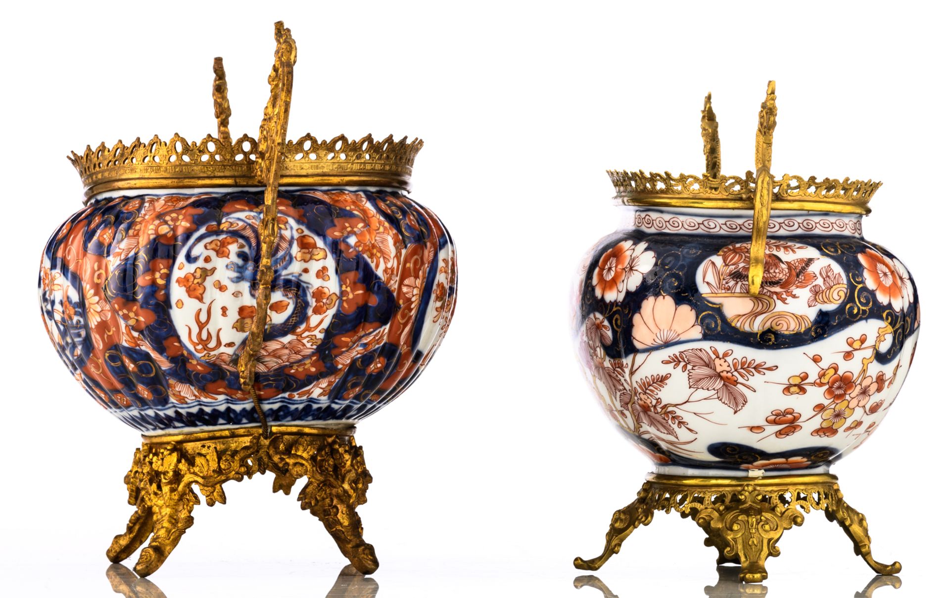 A lot of one round, two ovoid and three mounted ovoid Japanese Arita Imari porcelain basins, later 1 - Bild 9 aus 23