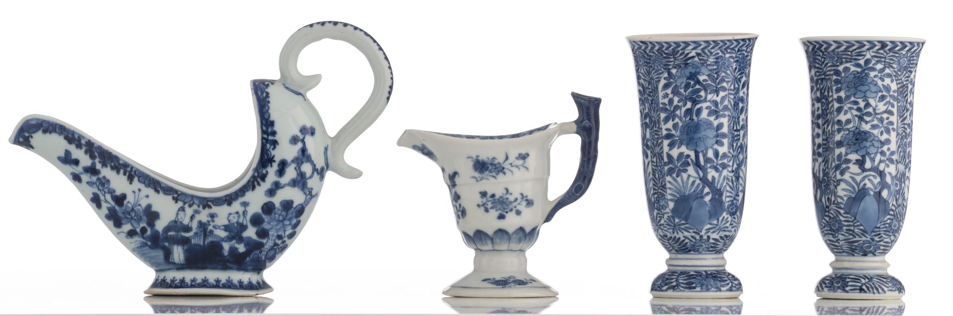 A lot of various Chinese blue and white table ware, 18th - 19thC, H 4 - 20,5 - ø 11 - 12,5 cm - Bild 2 aus 28