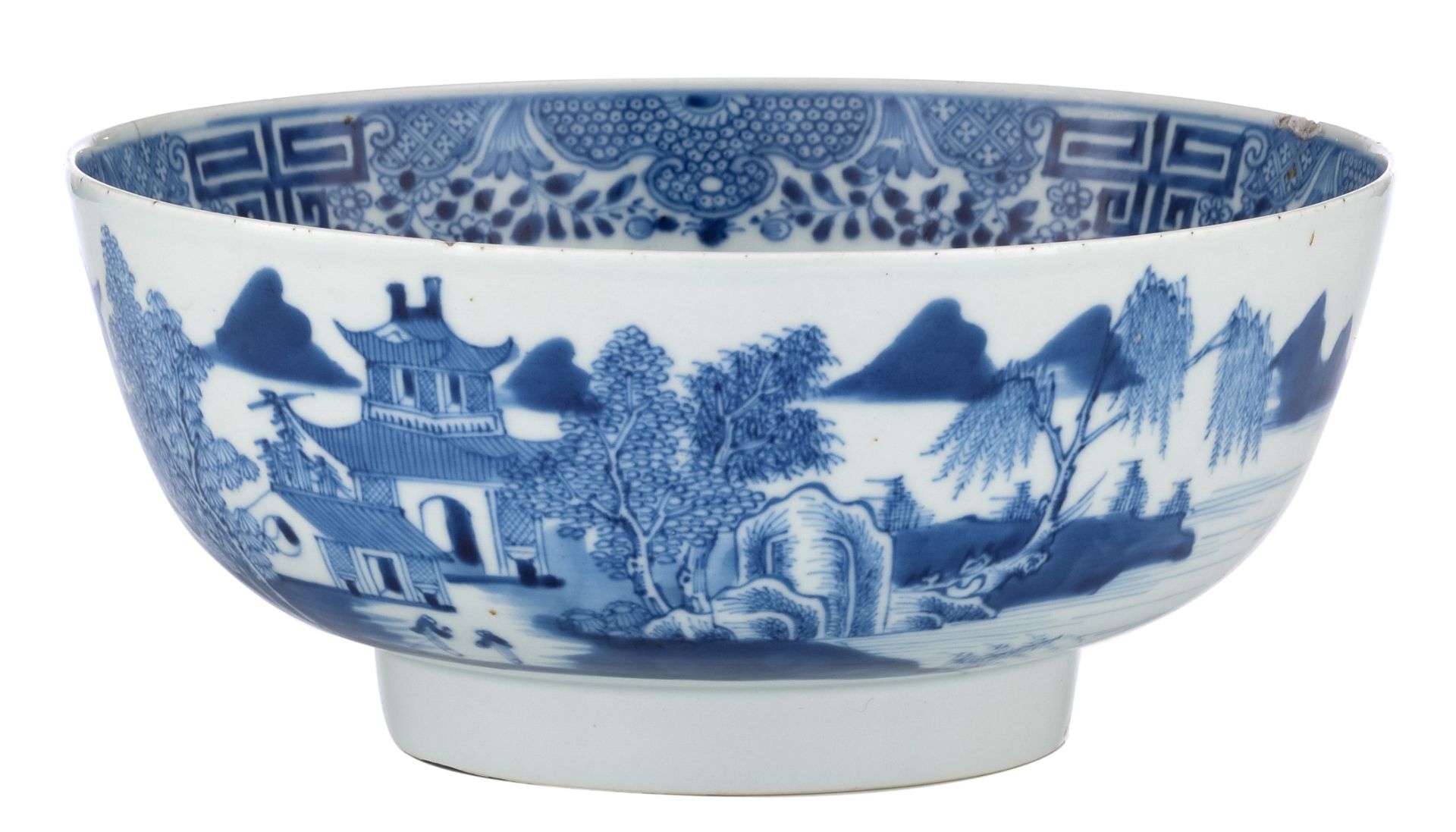 Two Chinese blue and white floral decorated bowls and a lot of various ditto dishes, some Kangxi and - Bild 3 aus 15
