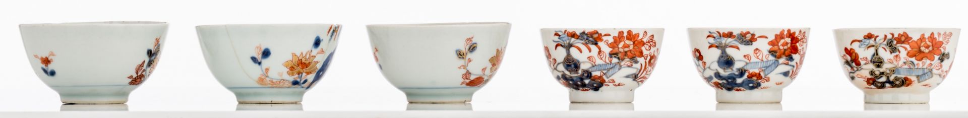 A lot of four sets of Chinese Imari porcelain cups and saucers, 18thC, H 3,5 - 7,9 - ø 11 - 13,8 cm - Bild 20 aus 33