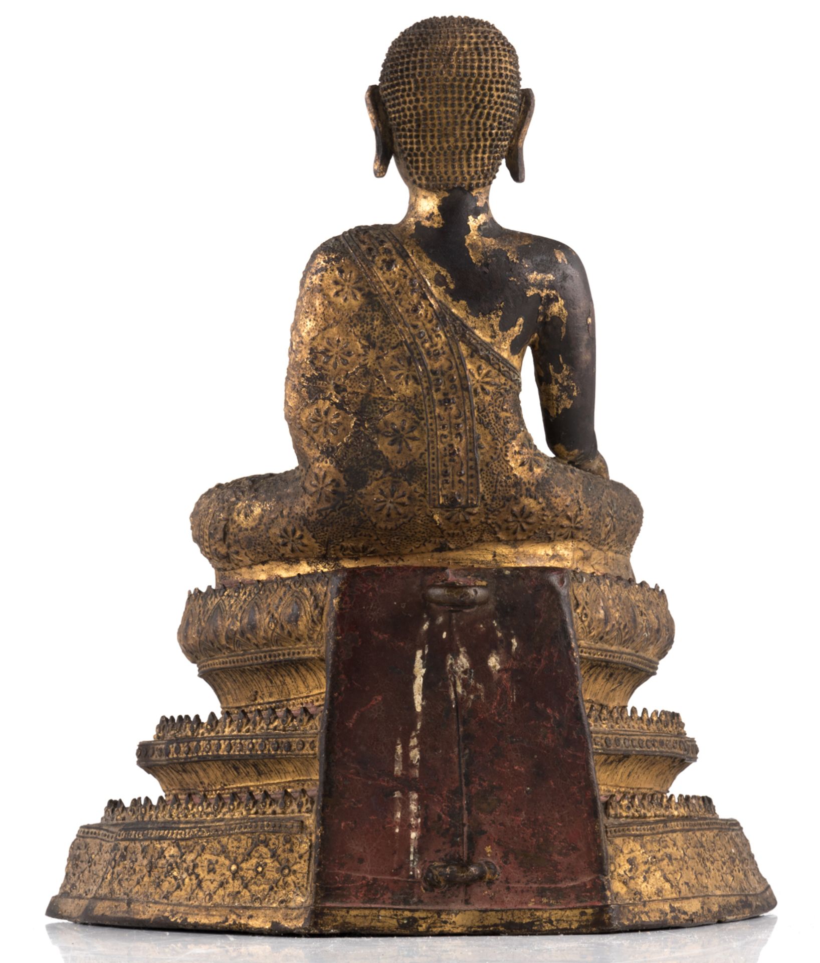 A Thai gilt bronze seated Buddha on a three level base, 19thC, H 27,5 cm - Image 3 of 5