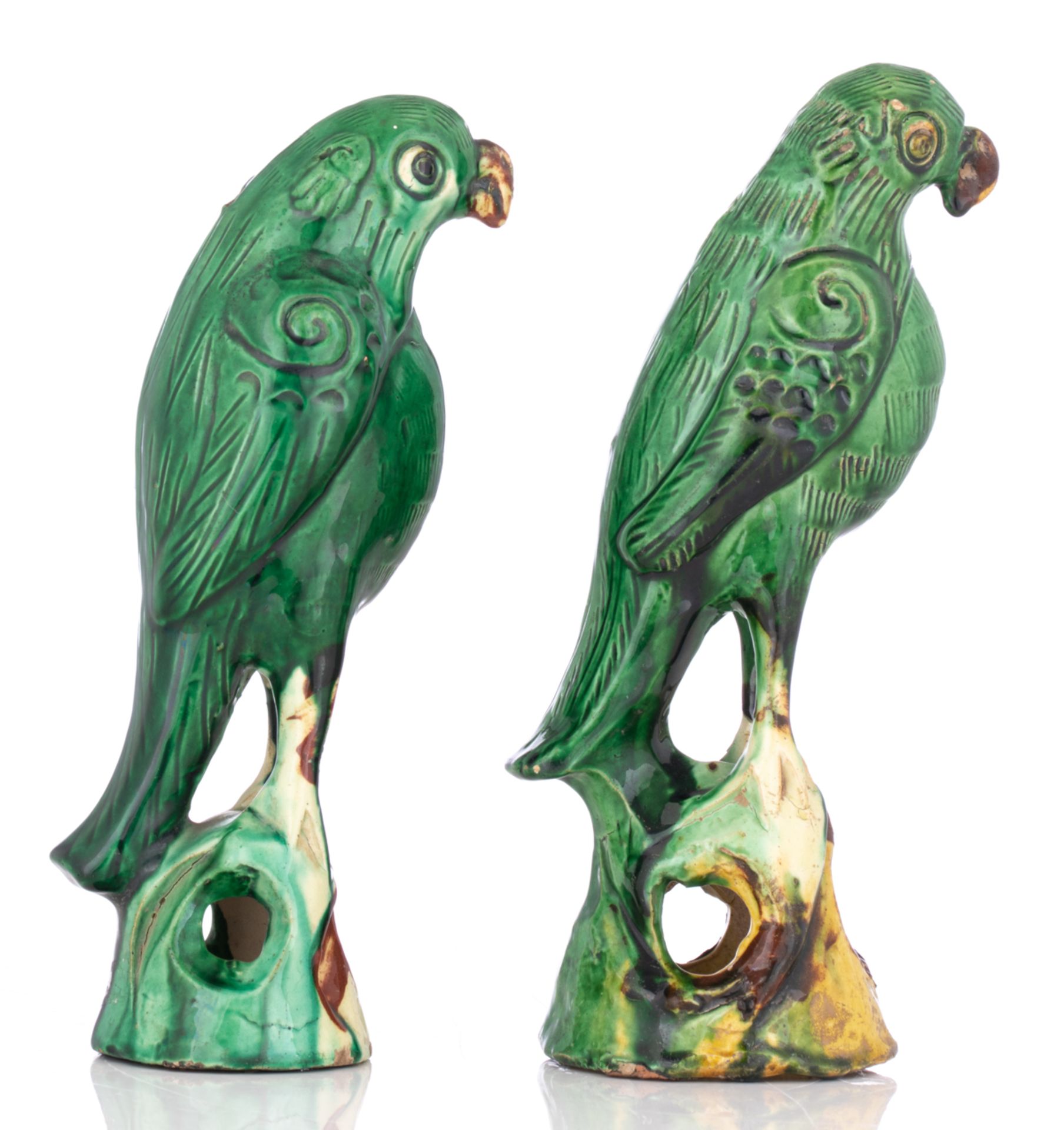 Two Chinese Qianlong type sancai glazed parrots, , H 23 - 24 cm - Image 5 of 7