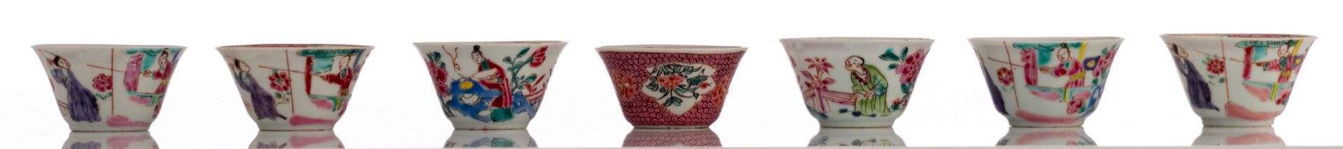 A lot of various Chinese famille rose porcelain items, consisting of three sets of cups and saucers - Image 14 of 26
