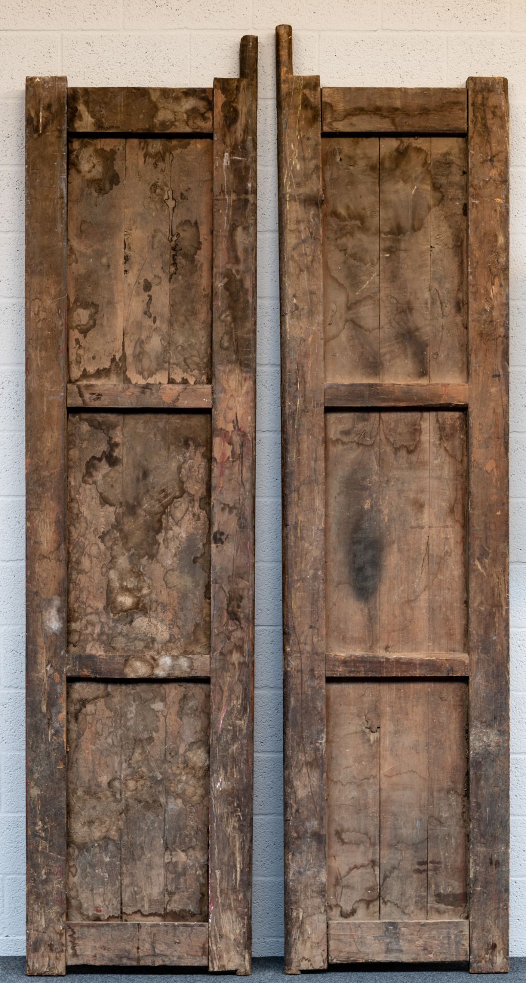 A pair of temple doors. Both doors are painted with civil door guardians, based on scholar-official - Image 3 of 3