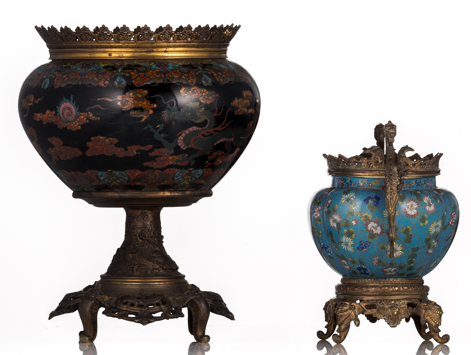 Two Chinese cloisonné enamel jardinieres with bronze mounts, 19th / 20thC, H 27 - 38 - W 31 - ø 29 c - Image 2 of 7