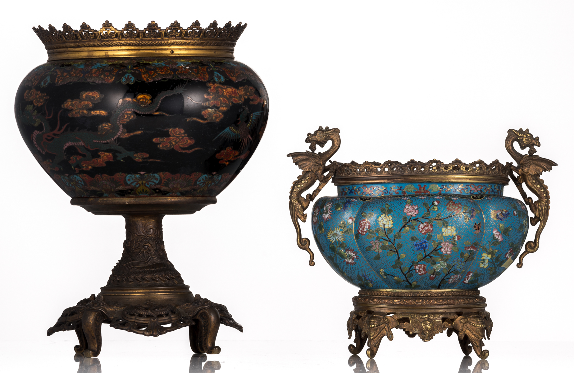 Two Chinese cloisonné enamel jardinieres with bronze mounts, 19th / 20thC, H 27 - 38 - W 31 - ø 29 c - Image 3 of 7