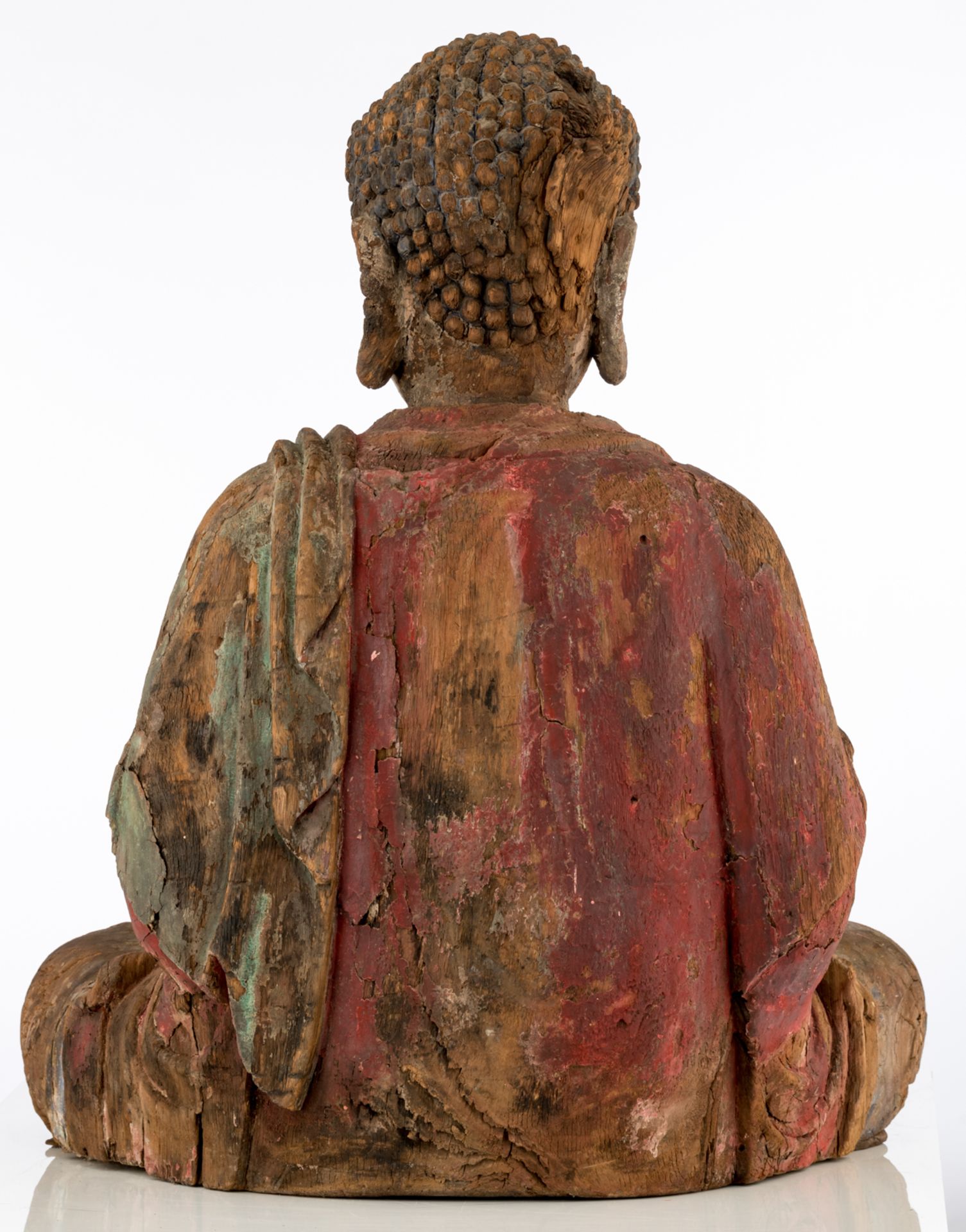 The Buddha, Shijiamuni (Sk. Sakyamuni), sits in meditation Lianhuazuo (Sk. Padmasana), with his hand - Bild 3 aus 5