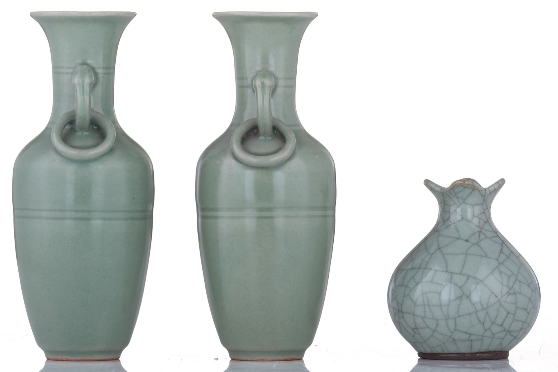 A lot of two small Chinese celadon stoneware vases and a small granate shaped vase with guan glaze, - Image 4 of 6