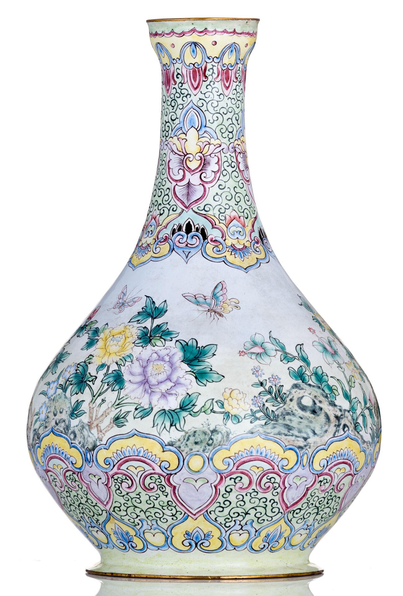 A Chinese Canton enamel bottle vase, decorated with rocks, flowers and butterflies, H 29 cm - Bild 3 aus 6