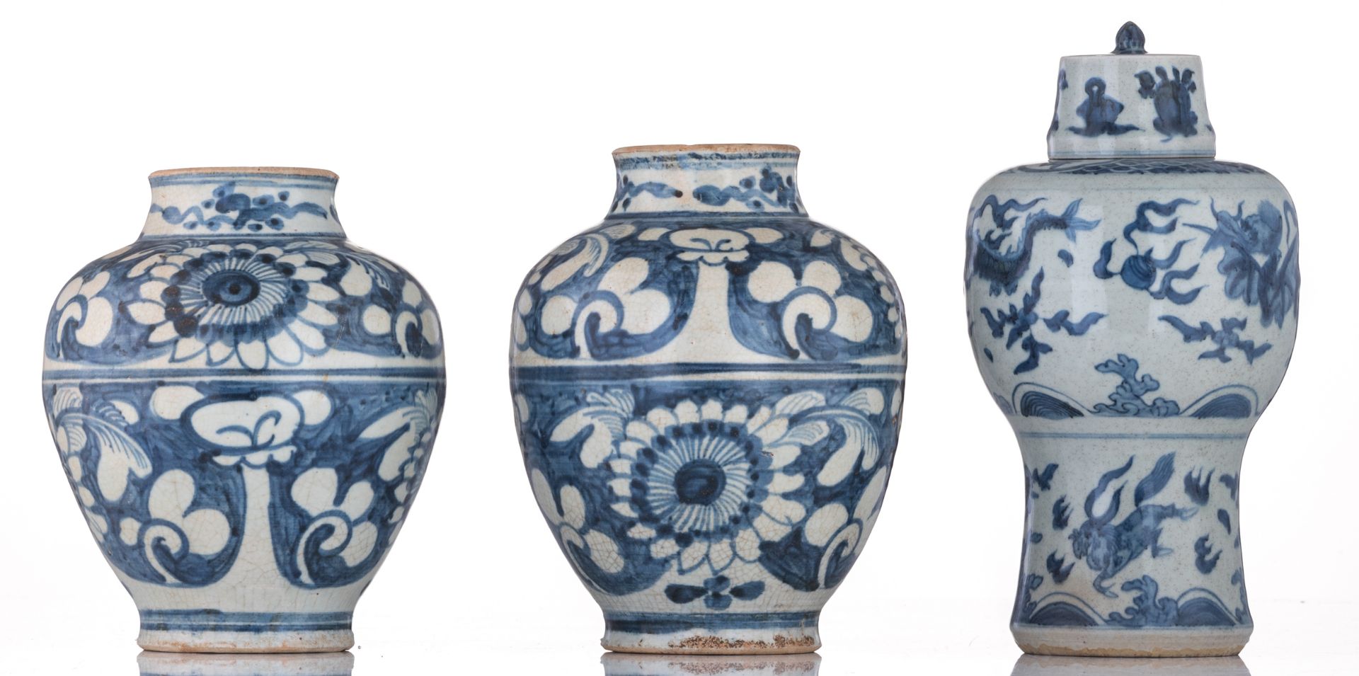 A lot of two Chinese blue and white porcelain jarlets and a covered meiping vase, the jarlets decora - Image 2 of 6