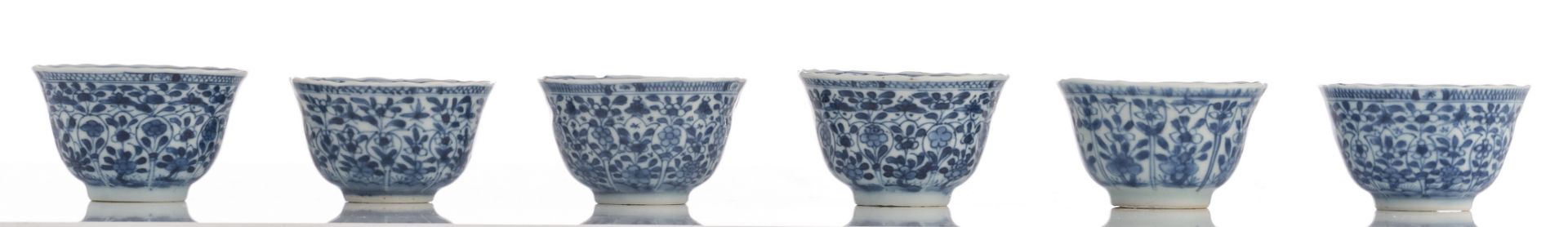 A lot of various Chinese blue and white table ware, 18th - 19thC, H 4 - 20,5 - ø 11 - 12,5 cm - Bild 18 aus 28