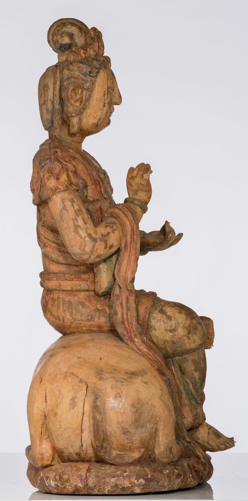 Two wooden sculptures representing Puxian Pusa on his mount and Wenshu Pusa on a lion, 16th - 17thC, - Image 5 of 12