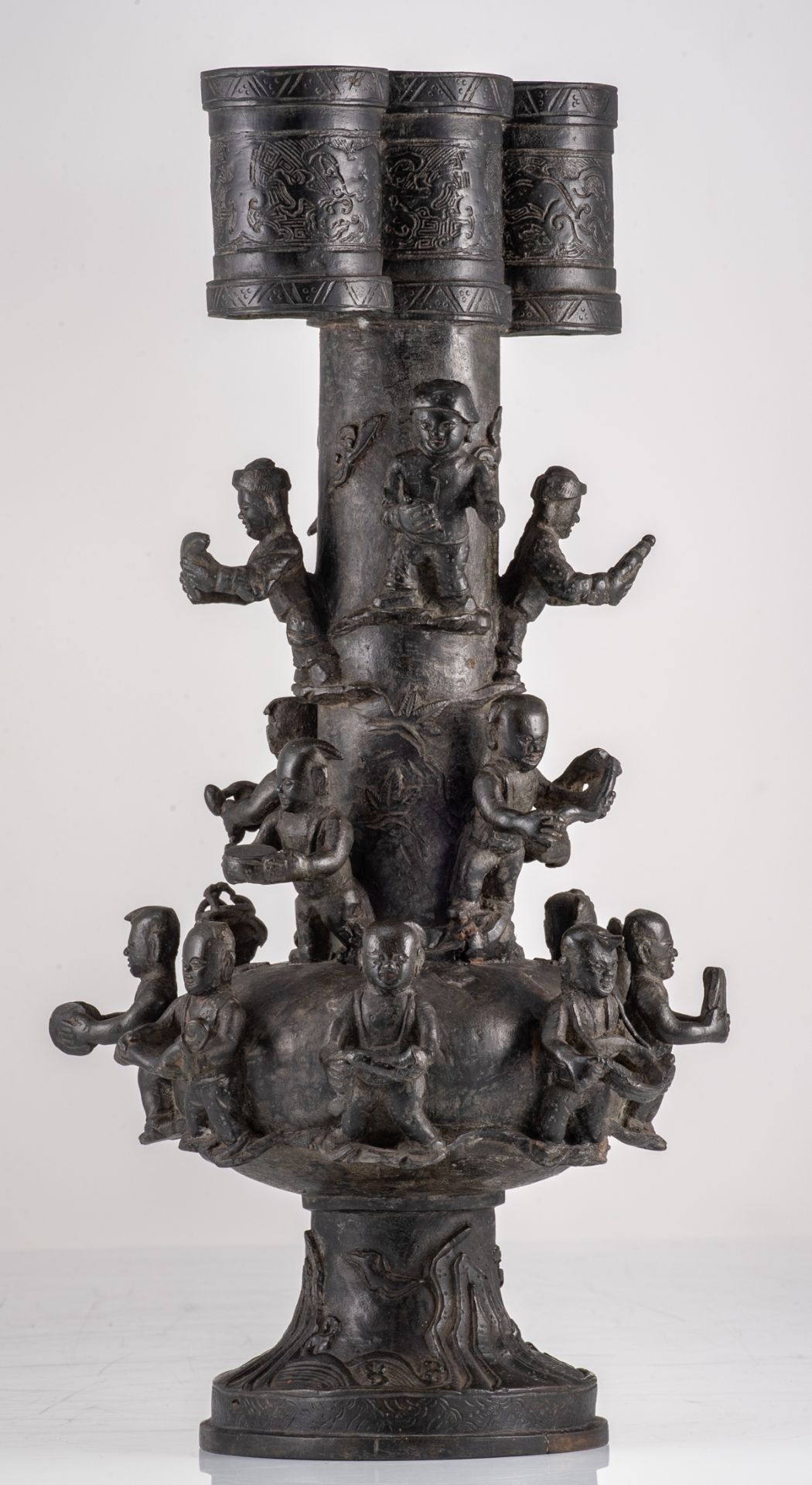 An archaic Chinese relief decorated bronze arrow vase, the body surrounded with boys, H 47,5 cm - Image 4 of 10